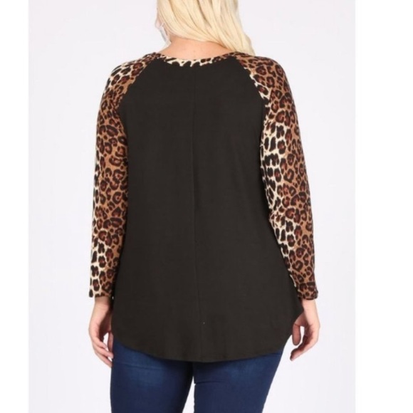 HOST PICK !!!💫🎉💕Leopard Print Contrast Sleeve Tunic - Picture 5 of 5